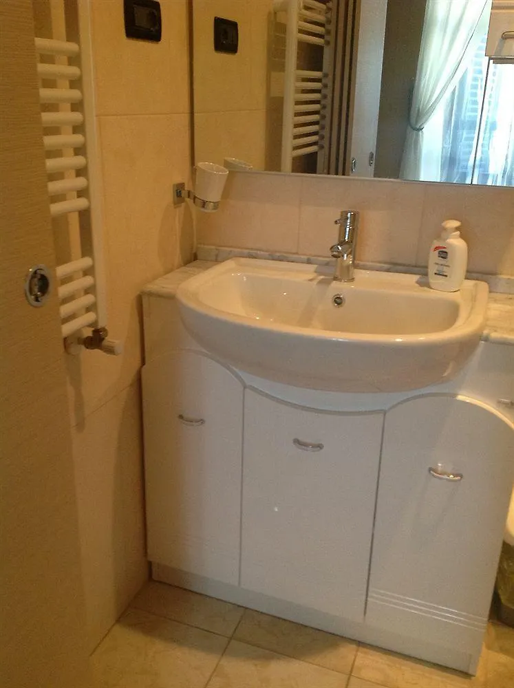 ***  La Casa Di Maurizio Bed & Breakfast Rome Italy